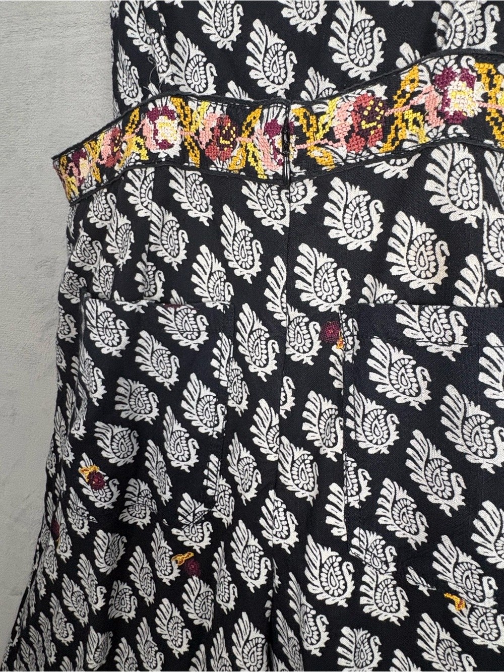 Anthropologie Black Patterned Wide-Leg Bib Jumpsuit with Floral Accents - Picture 12 of 12